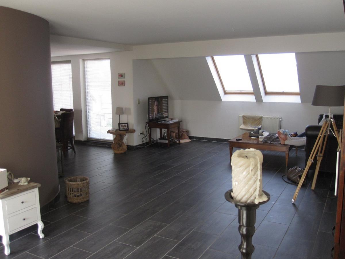 Kantoor geebelen nv neerpelt, duplex luxe app met airco en 3 slpk. Fotos van koele luxe slaapkamers